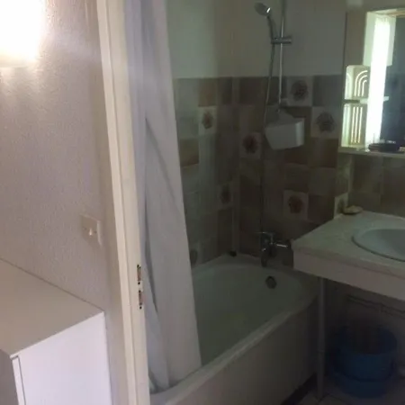 公寓 T2 En Rez-de-chaussee Avec Terrasse, Proche Et Piscine - 4 Couchages - - Fr-1-388-40
