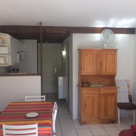 Apartamento T2 En Rez-de-chaussee Avec Terrasse, Proche Et Piscine - 4 Couchages - - Fr-1-388-40